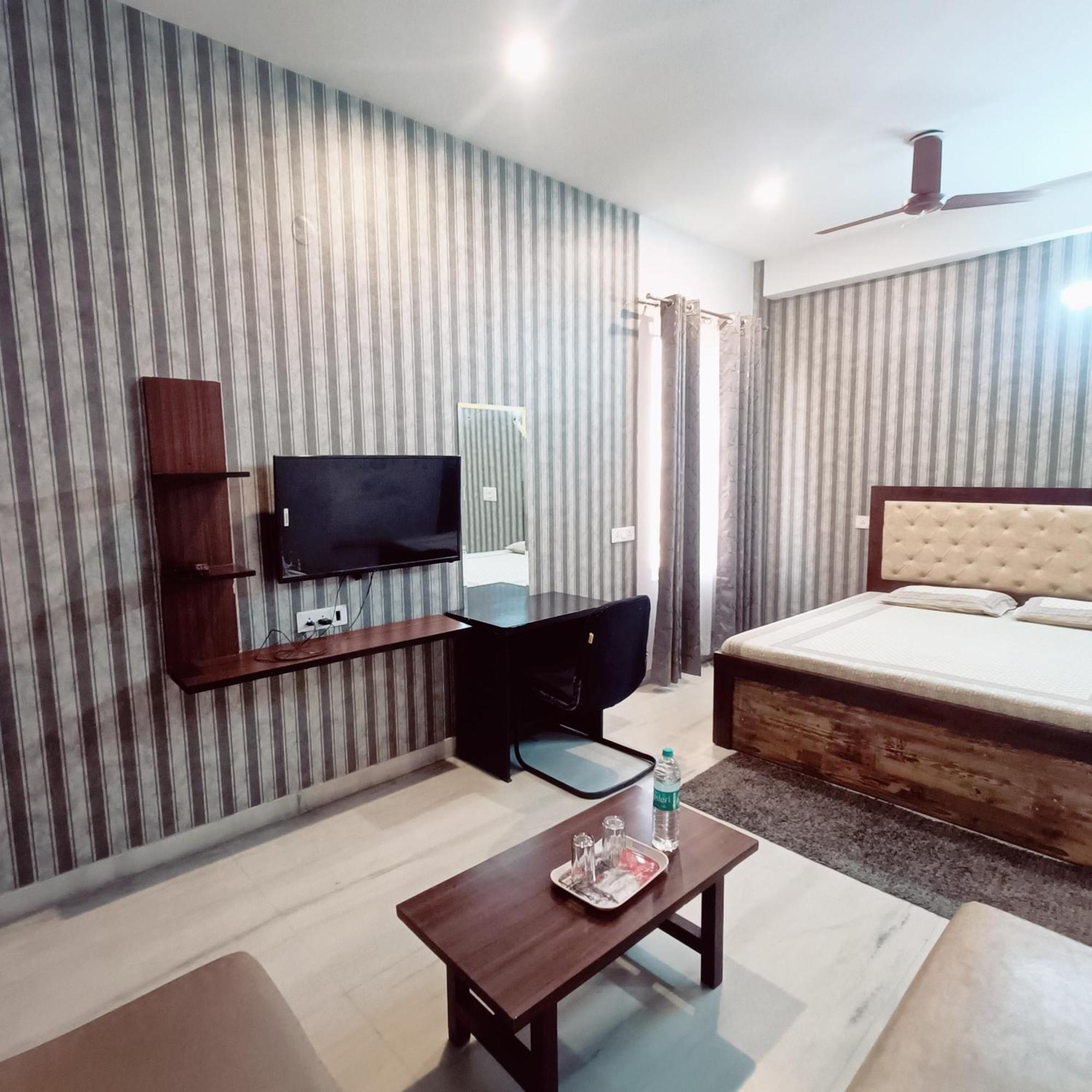 Mi Casa Sector 47 Daire Gurgaon Dış mekan fotoğraf