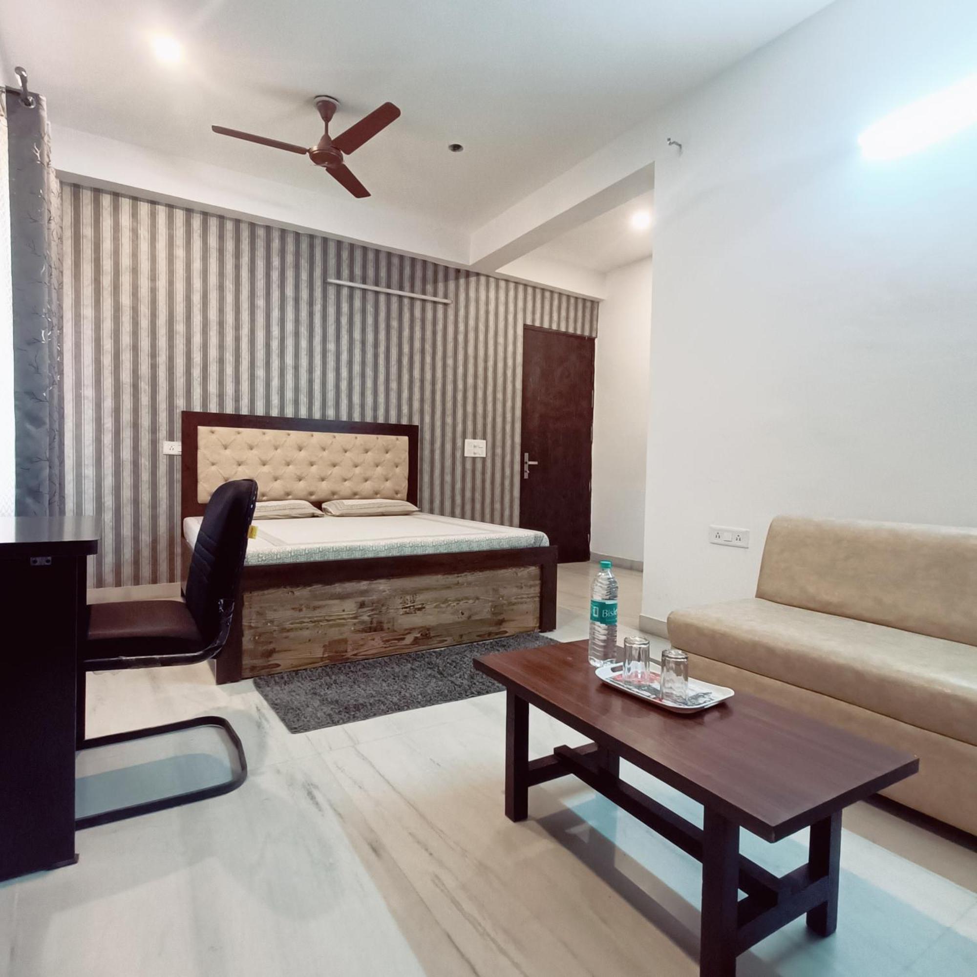 Mi Casa Sector 47 Daire Gurgaon Dış mekan fotoğraf